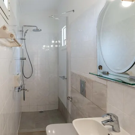 Phaedrus Living Xalkida Sunlit Residences Marron Apartment *
