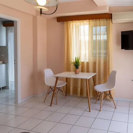 Phaedrus Living Xalkida Sunlit Residences Marron Apartment *
